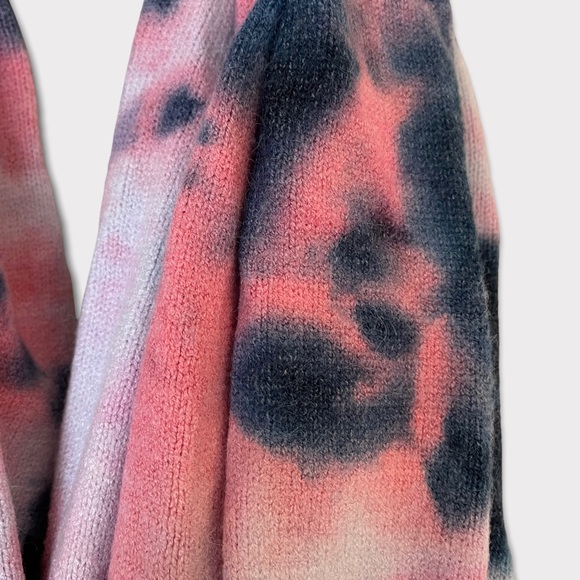 Women's C.C Soft Wrap Navy/Pink Scarf NWT - Picture 4 of 11